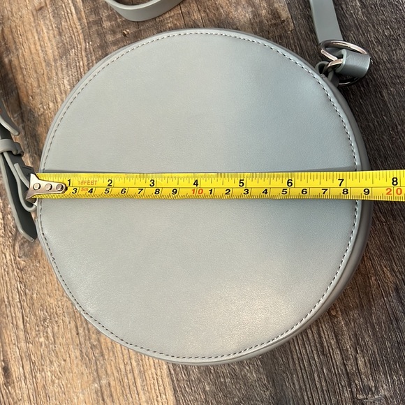 Blue hand bag by Estella Bartlett. - Picture 3 of 4